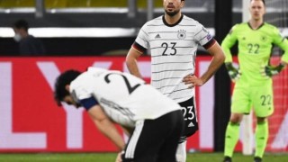 500彩票-变阵三后卫=场面失控 欧洲杯将至勒夫如何应对？