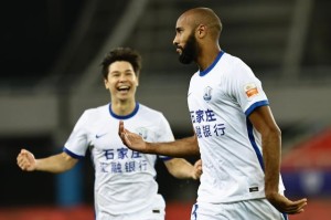 500彩票-4射正换回大四喜！沧州妖锋一战封神 独斩领头羊