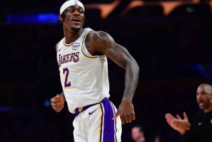 500万彩票网-湖人球迷感谢范德比尔特在打勇士时，化解东契奇和主帅的紧张气氛