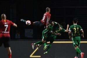 500万网彩票网-【中超】卡兰加破门埃沃洛首球 河南3比1胜10人浙江